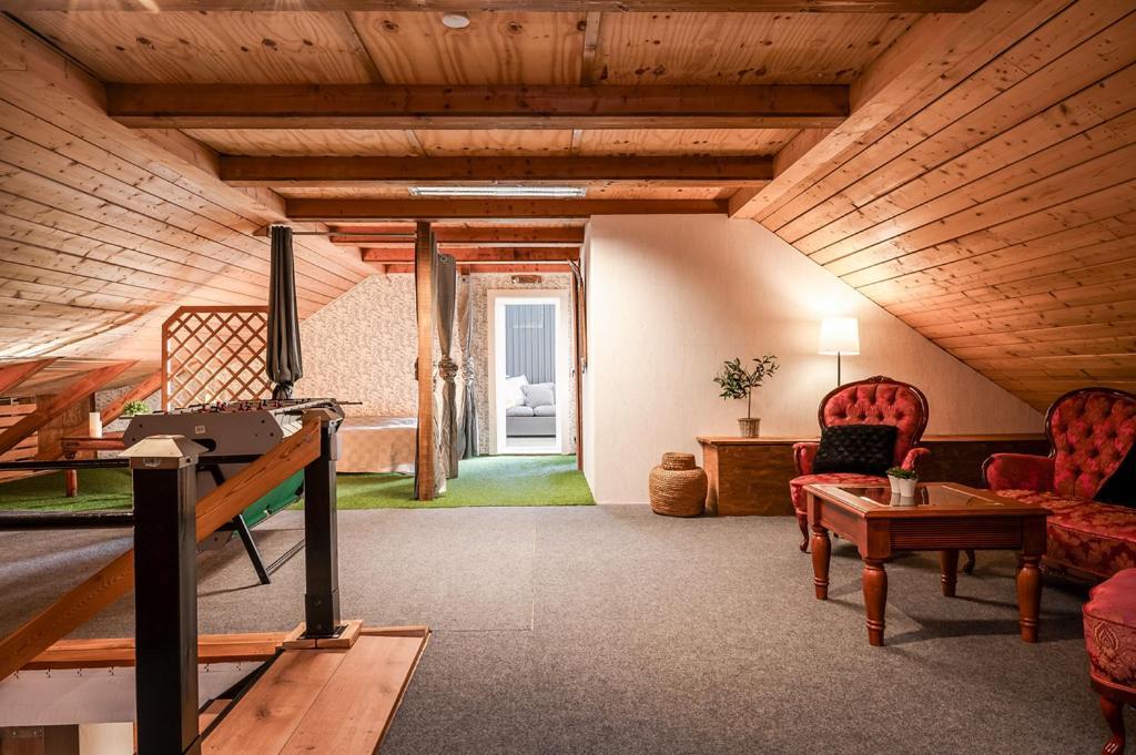 Unique Rustic Property In Skane Linderod Exteriör bild