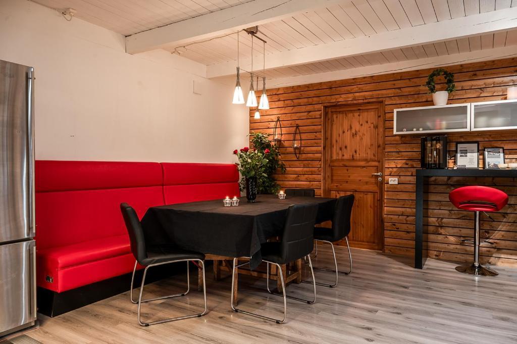Unique Rustic Property In Skane Linderod Exteriör bild